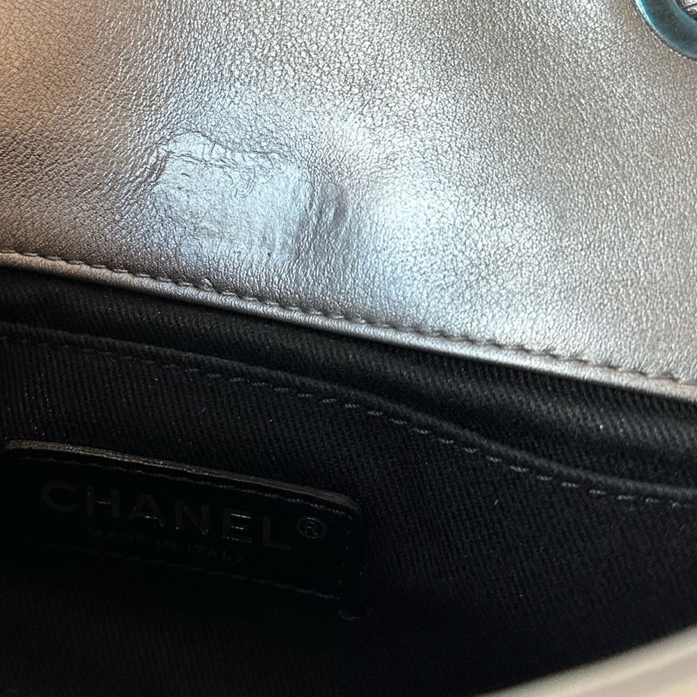 CHANEL Silver Quilted Shoulder Bag - Picture 9 of 10